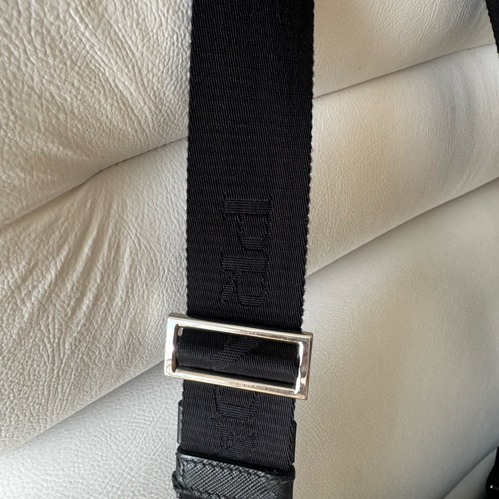 Prada Black Men's Messenger Bag -  Excellent condition, used very little times, - Picture 6 of 6